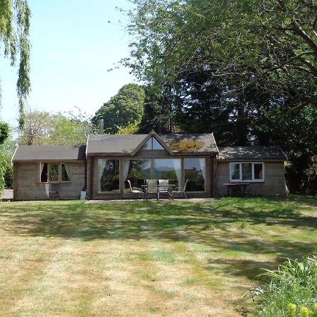 Idyllic Log Cabin Near Stratford Upon Avon المظهر الخارجي الصورة