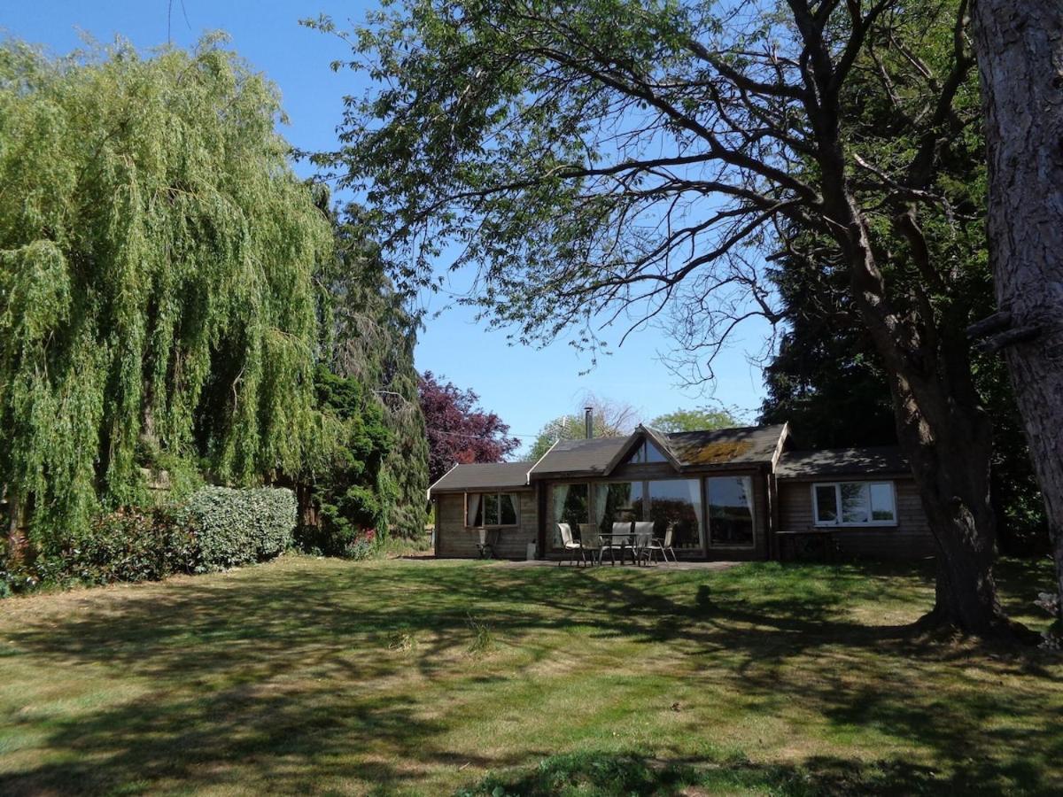 Idyllic Log Cabin Near Stratford Upon Avon المظهر الخارجي الصورة