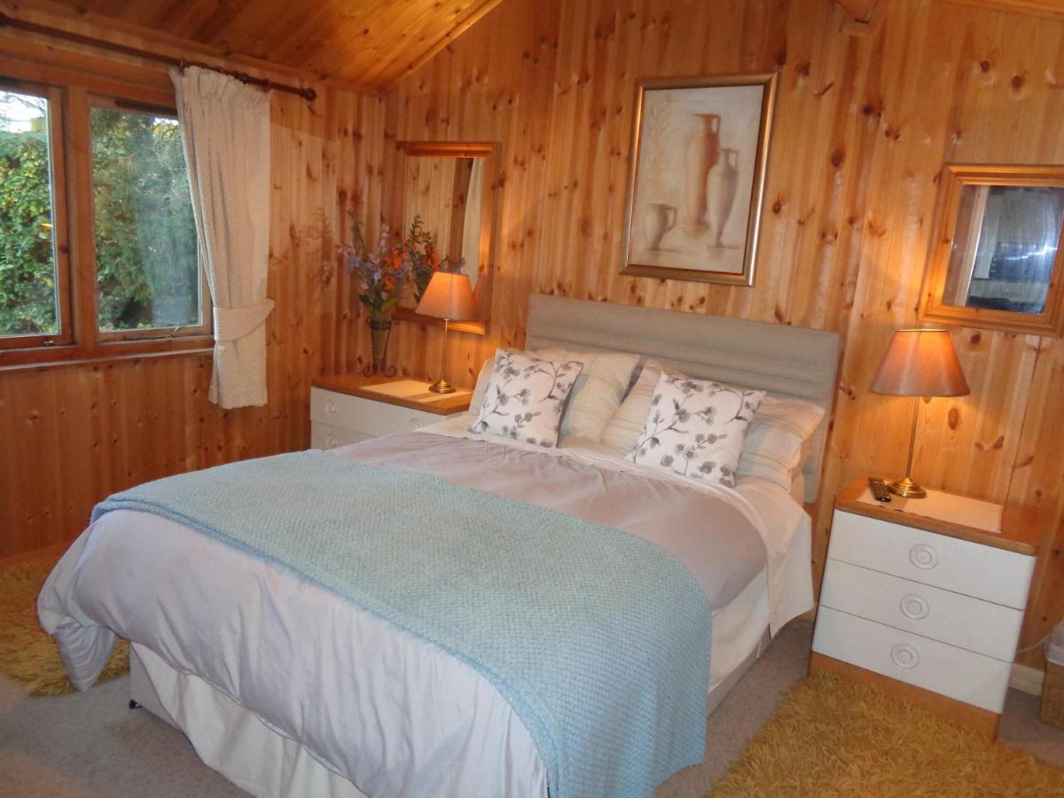 Idyllic Log Cabin Near Stratford Upon Avon المظهر الخارجي الصورة