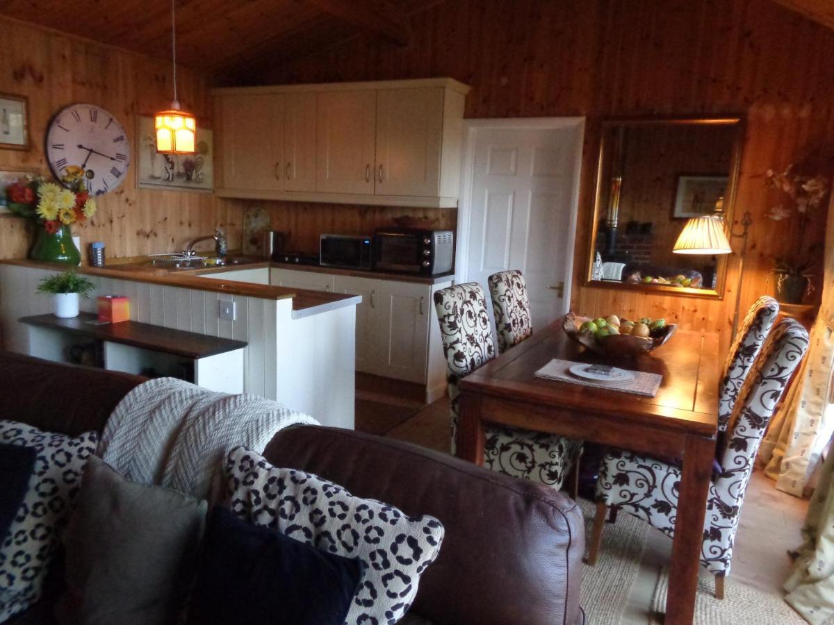 Idyllic Log Cabin Near Stratford Upon Avon المظهر الخارجي الصورة